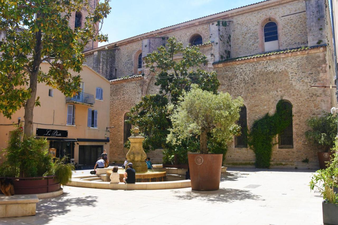 Vieux Port 5 Mn Des Plages Apartment *